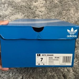 Adidas night joggers size 7 in men